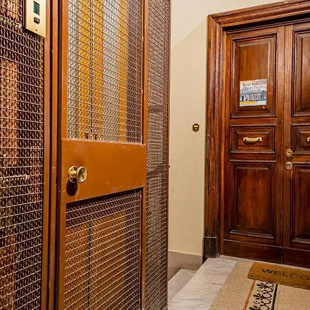 Rent Saint Peter 4* Rom
